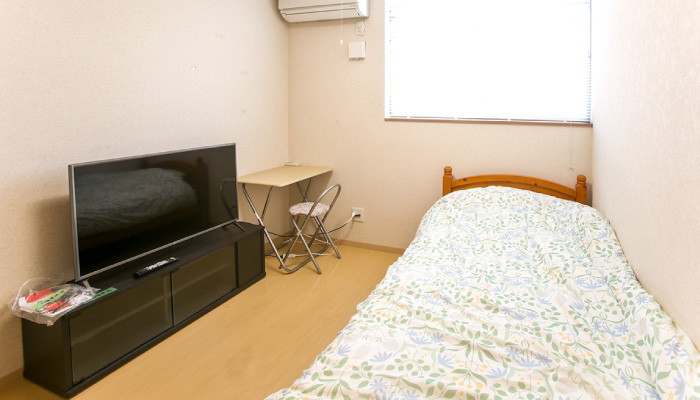 障がい者グループホームの個室内